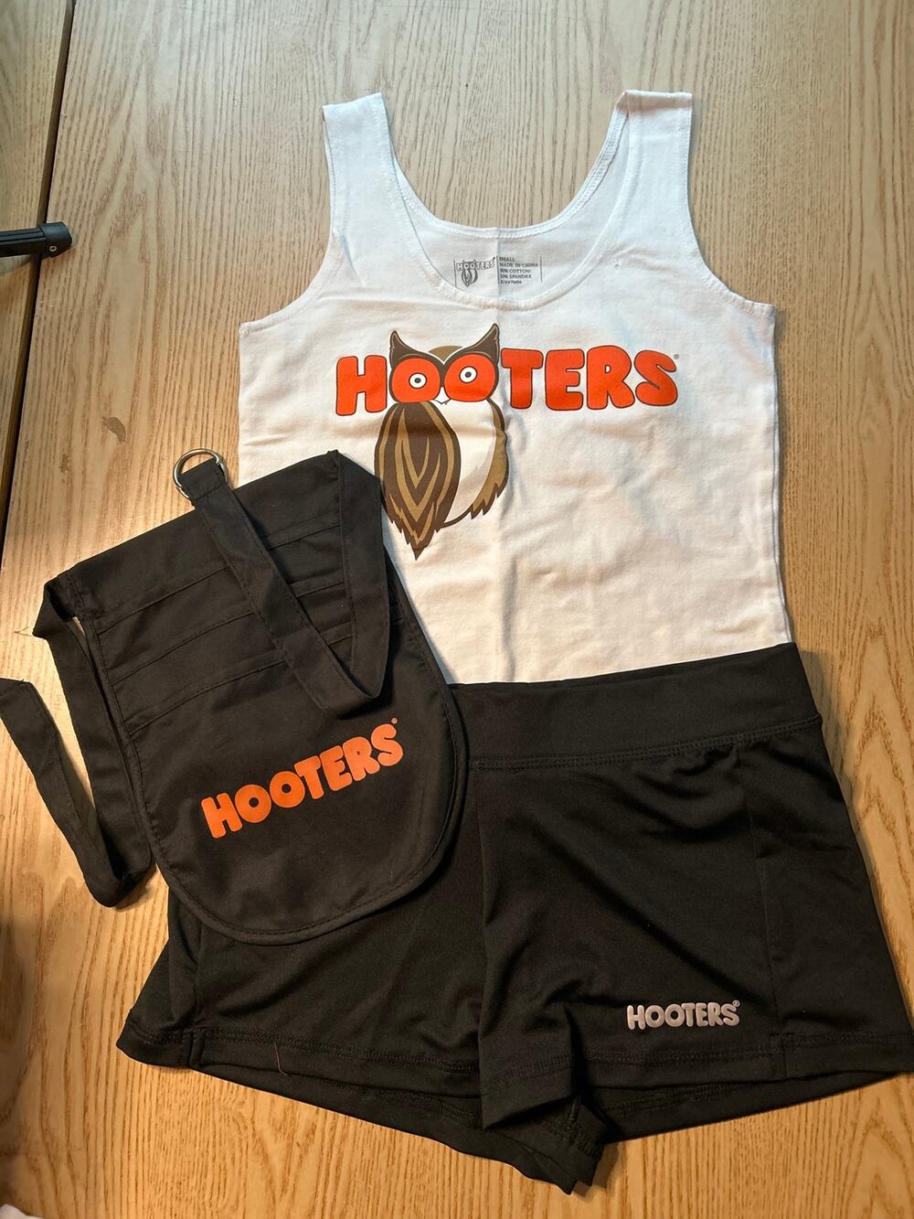 B2 Womens Hooters 3pc Uniform Tank Shorts & Pouch Outfit White/Black size Small